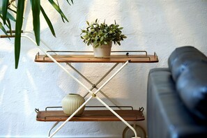 Room Detail