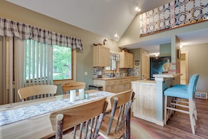 Kitchen | Cooking Basics | Coffee Maker | Paper Towels/Trash Bags Provided