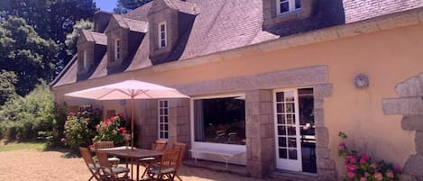Terrasse, côté Golfe du Morbihan