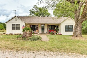 Exterior | Furnished Patio
