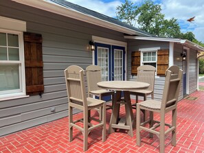 Dining area on rear patio. 