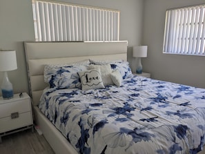 King size adjustable Sleep Number bed.