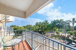 Take in gorgeous green views across the Esplanade toward the sea from your sunny private balcony. There is a small table where you can enjoy your morning or an alfresco meal