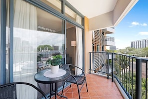 Enjoy your mornings on your private balcony gazing over views of Darwin CBD and enjoying the cool breeze
