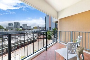 Enjoy the convenience of a private, furnished outdoor balcony overlooking Darwin CBD 