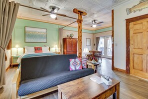 Cotter Vacation Rental | Studio | 1BA | Step-Free Access | 700 Sq Ft