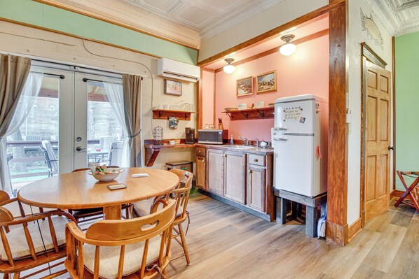 Kitchenette | Hot Plate | Minifridge | Keurig Coffee Maker | Dishware/Flatware