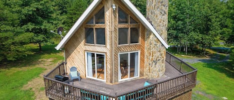 Beautiful large windows that overlook the Ridge of treetops and big sky!