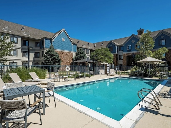 Outdoor Pool (The Dip)