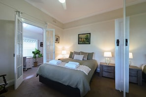 Main Bedroom with Lavish Queen Bed