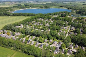 Außenseite Ferienhaus [Sommer]