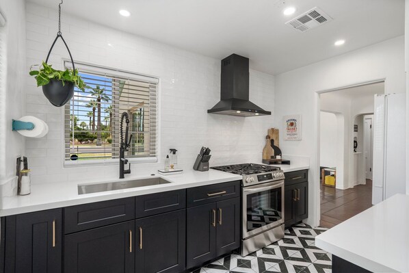 Remodeled + fully stocked kitchen 