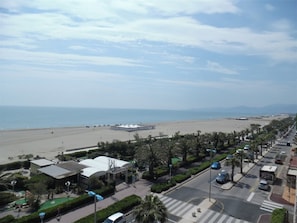 Vista para praia/oceano