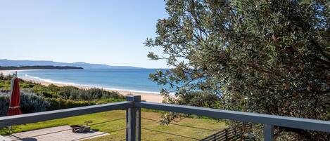 Amazing beachfront at your doorstep, Easy access to an amazing surf beach for surfing