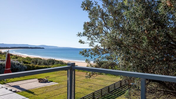 Amazing beachfront at your doorstep, Easy access to an amazing surf beach for surfing