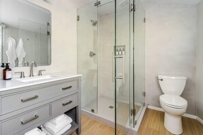 Spacious bathroom with luxury shwoer