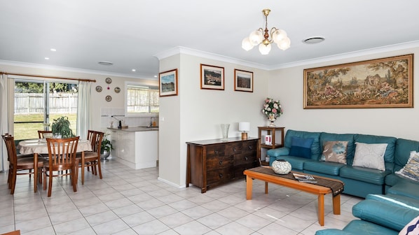 Living / Dining 