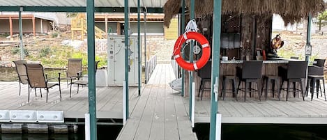 Lost Anchor Tiki Bar