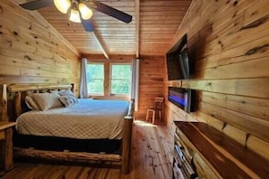 Top Level: Master Bedroom King size bed