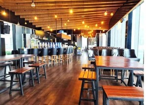 Bar (in der Unterkunft)
