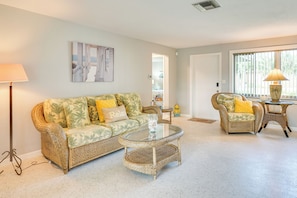 Sitting Room | Free WiFi | Central Heating & A/C
