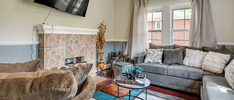 Atlanta Vacation Rental | 3BR | 2BA | 1,346 Sq Ft | Access Only By Stairs