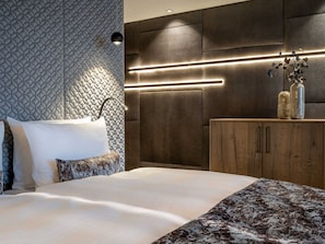 Extragroßes Boxspring-Bett