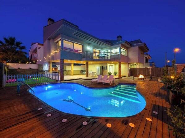 Pool Outdoor
