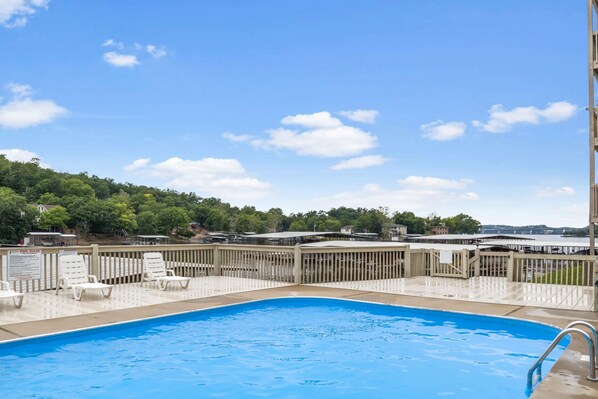 Welcome to Happy Daze, your perfect Lake Vacation!