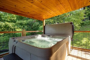 Smoky Mountain Cabin Hot Tub