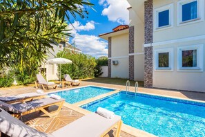 Beautiful villa with private pool and terrace