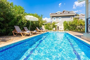 Private pool and terrace