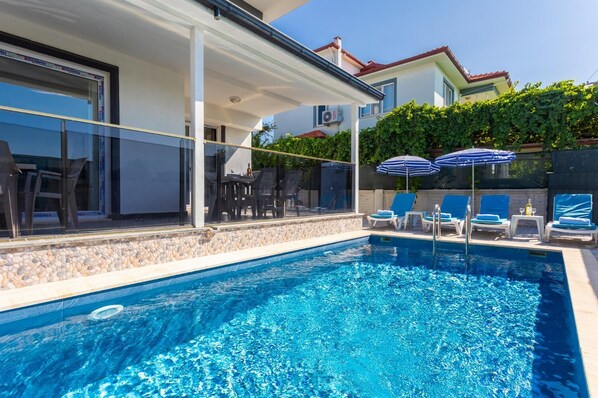 Beautiful villa with private pool and terrace