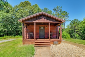 Exterior | Covered Porch w/ Seating