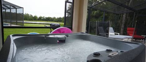 4-Bedroom-Orlando-Vacation-Pool-Home-near-Disney-Orlando-Florida