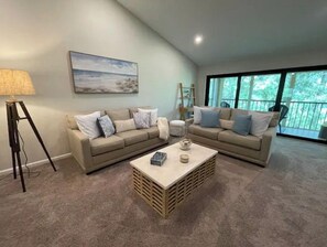 relaxing and inviting living room 