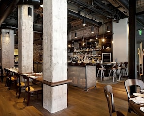 Bar (in der Unterkunft)