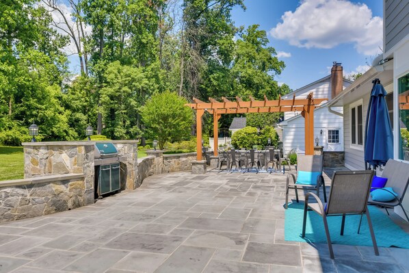Rockville Vacation Rental | 5BR | 2.5BA | 2,400 Sq Ft | 2 Steps to Enter