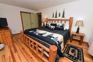 New linens, bedding and towels to enjoy!