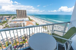 Large Balcony, Amazing Views of the Ocean and Surrounding Areas