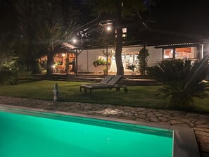 Garden, Outdoor, Pool