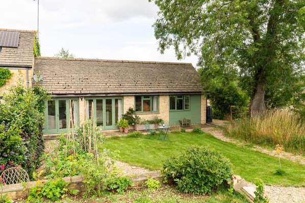 Guddlebrook Two - StayCotswold
