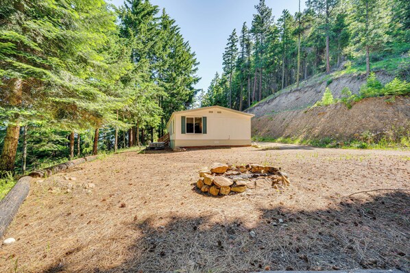 Cle Elum Vacation Rental | 3BR | 2BA | 1,344 Sq Ft | Steps Required