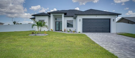 Cape Coral Vacation Rental | 4BR | 3BA | Step-Free Access | 1,750 Sq Ft