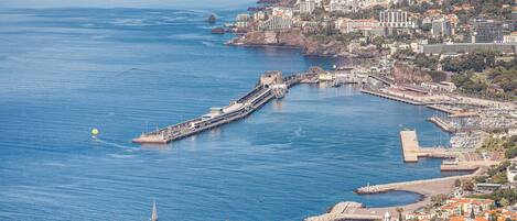 Vue sur la baie de Funchal