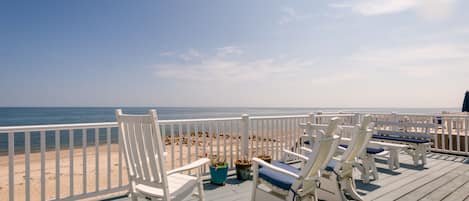 Views of Cape Cod Bay and Spring Hill Beach