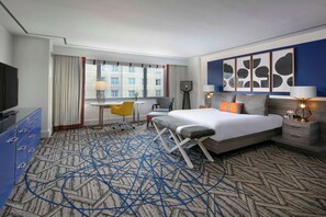 Unit with King bed. Exact unit will be assigned upon arrival. Views, colors, and decor may vary.