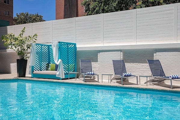 Outdoor Swimming pool (seasonal)