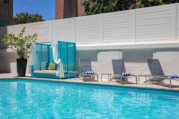 Outdoor Swimming pool (seasonal)