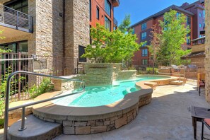 Spacious Communal Hot Tub